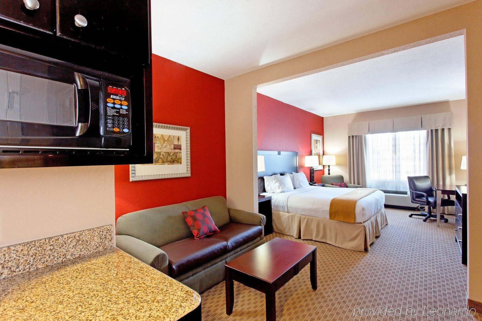 Holiday Inn Express Hotel & Suites Crestview South I-10, An Ihg Hotel Exteriör bild